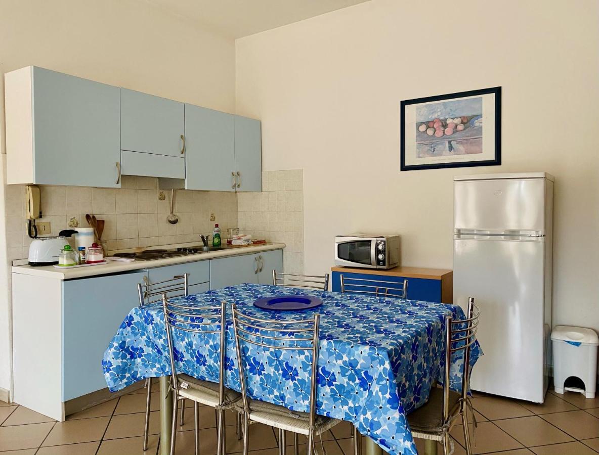 Apartment Tirreno Tirrenia Exterior foto