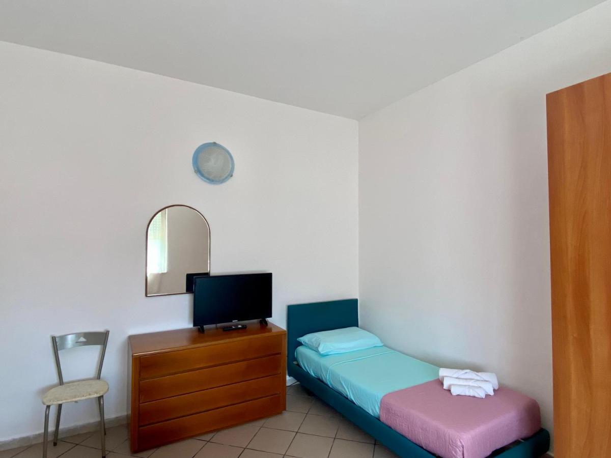 Apartment Tirreno Tirrenia Exterior foto