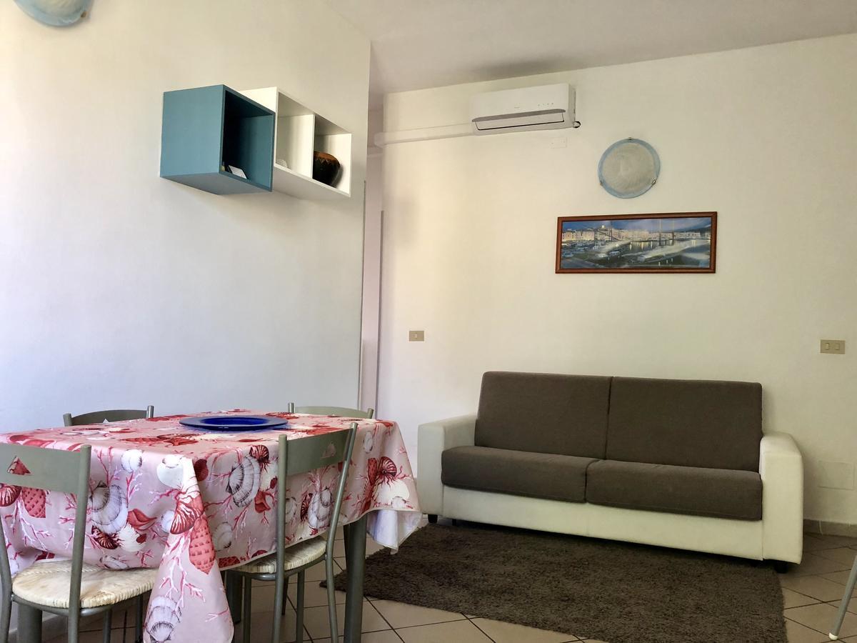 Apartment Tirreno Tirrenia Exterior foto